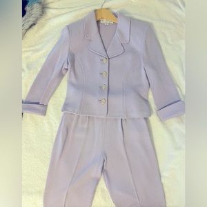 St.John collection by Marie Gray. Lavender suit Size4 Blazer Size 2 trousers.